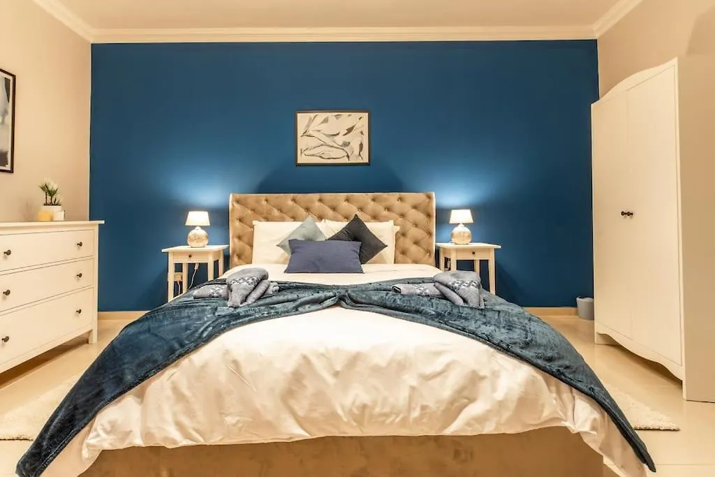 Spacious And Central Flat In Spinola Bay Saint Julian's Apartment