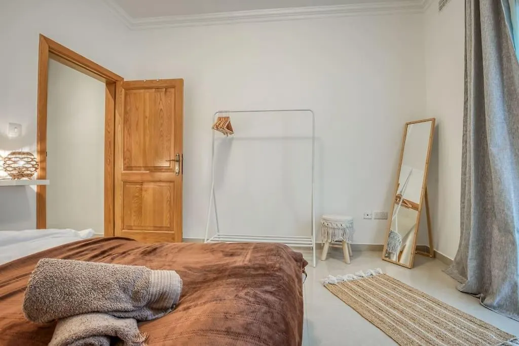 Spacious And Central Flat In Spinola Bay Saint Julian's Apartment