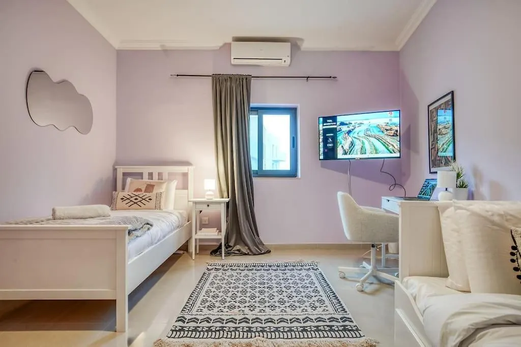 Apartment Spacious And Central Flat In Spinola Bay Saint Julian's