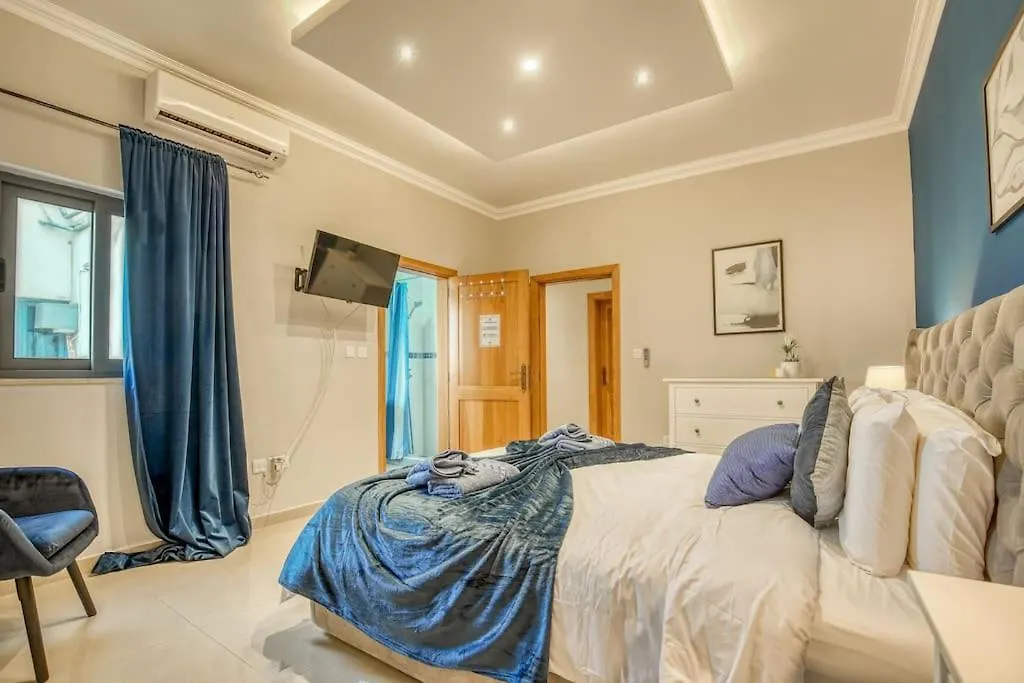 Apartment Spacious And Central Flat In Spinola Bay Saint Julian's