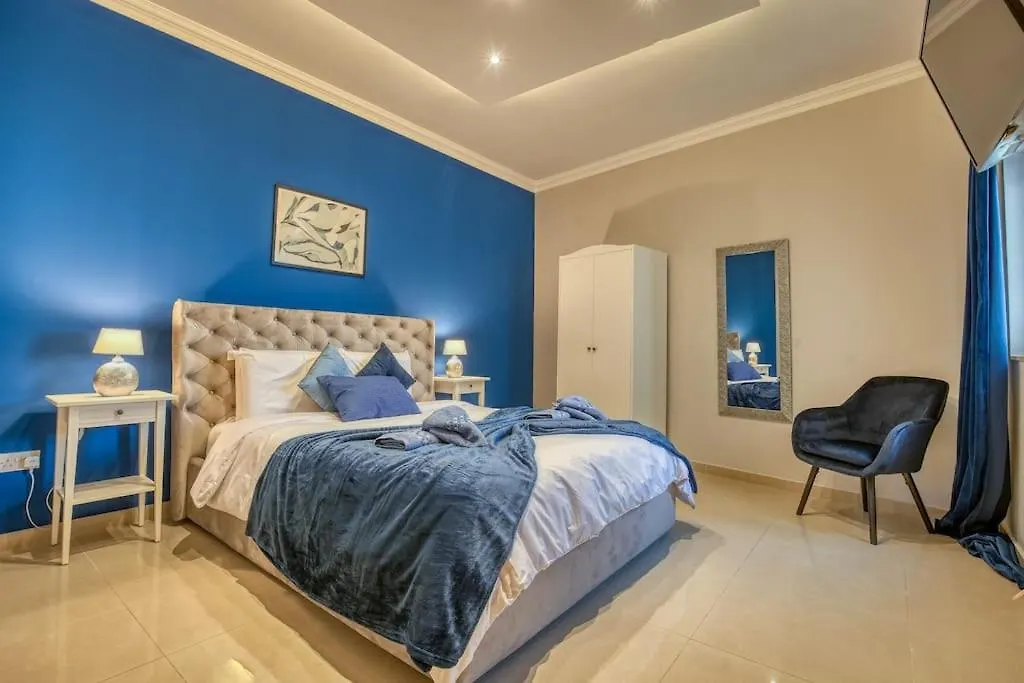 Spacious And Central Flat In Spinola Bay Saint Julian's Malta