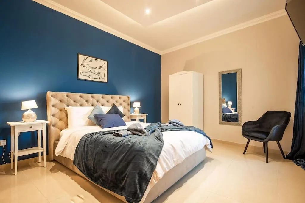 Spacious And Central Flat In Spinola Bay Saint Julian's Apartment